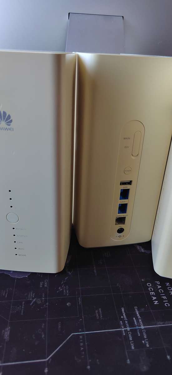 Huawei B618 4G LTE Router - Takes SIM Card 64 Devices