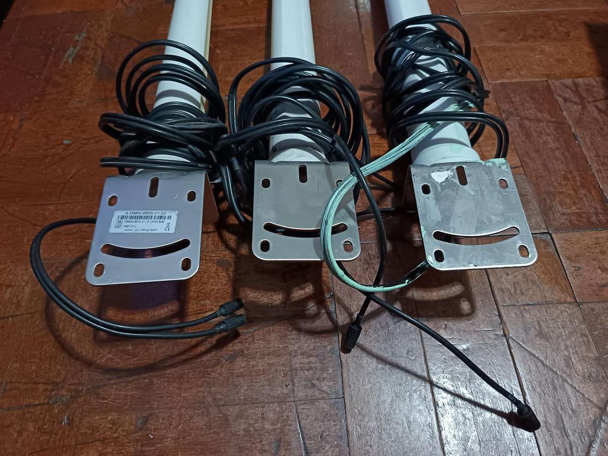 Poynting Omni Directional LTE Mimo Antenna