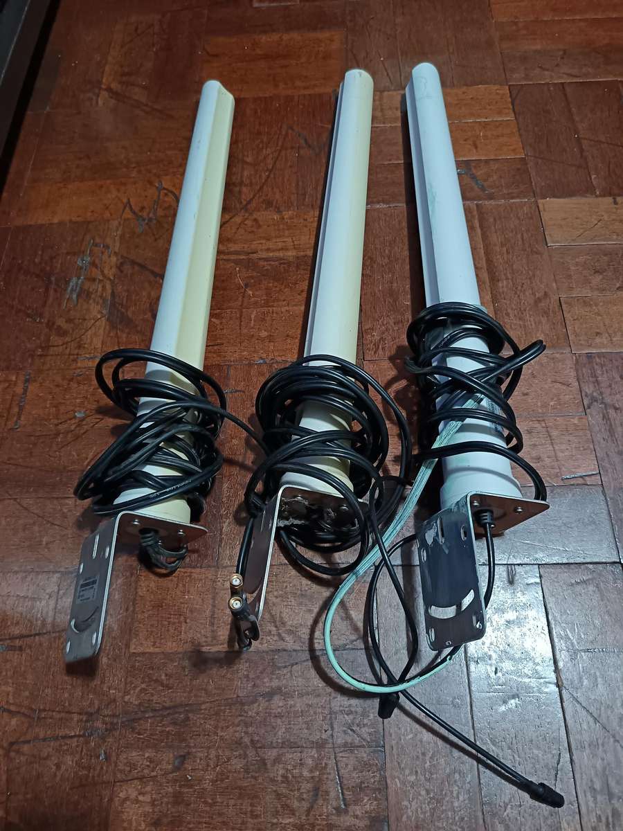 Poynting Omni Directional LTE Mimo Antenna