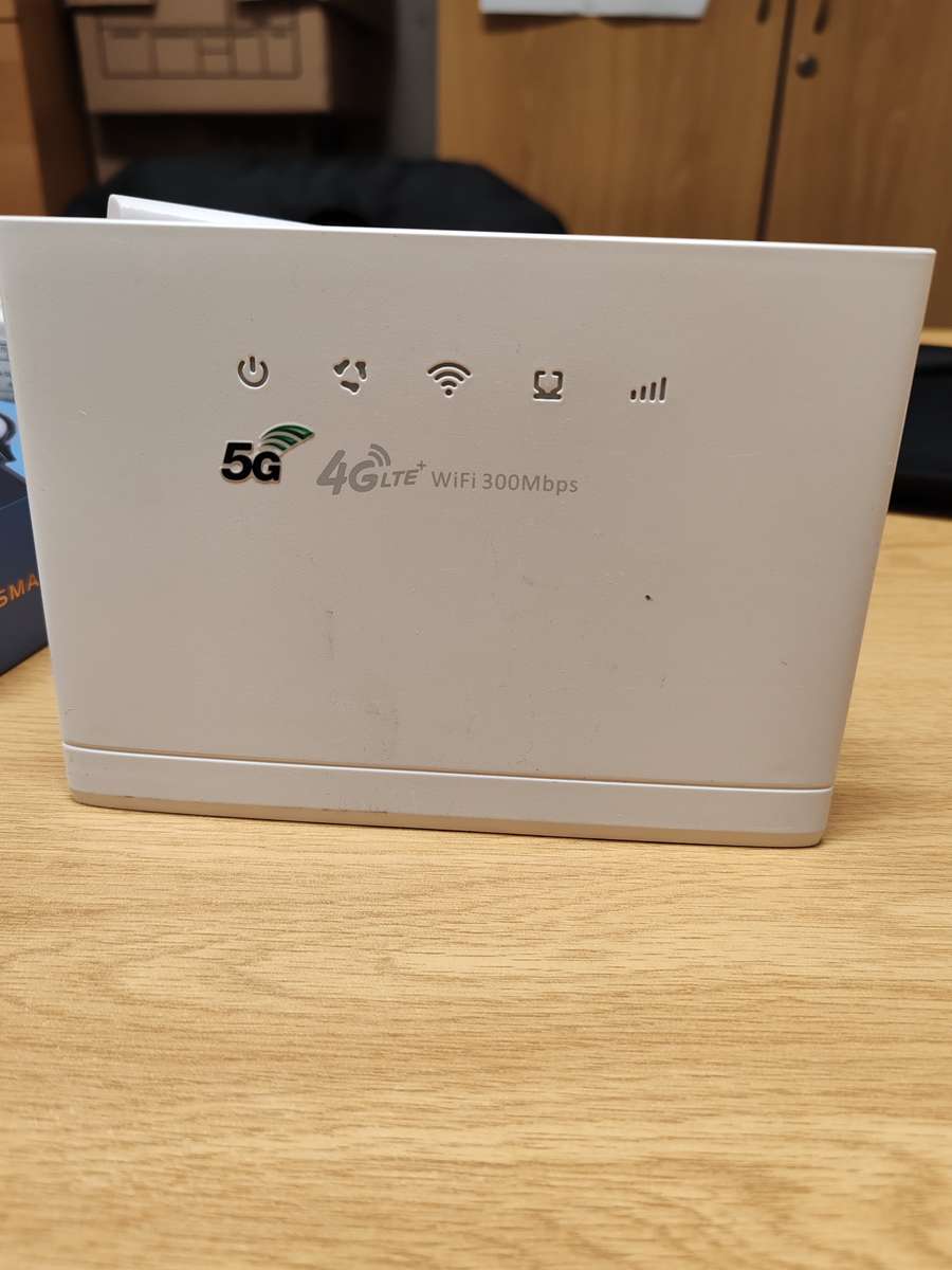 4G Router model (It take a SIM CARD) up to 32