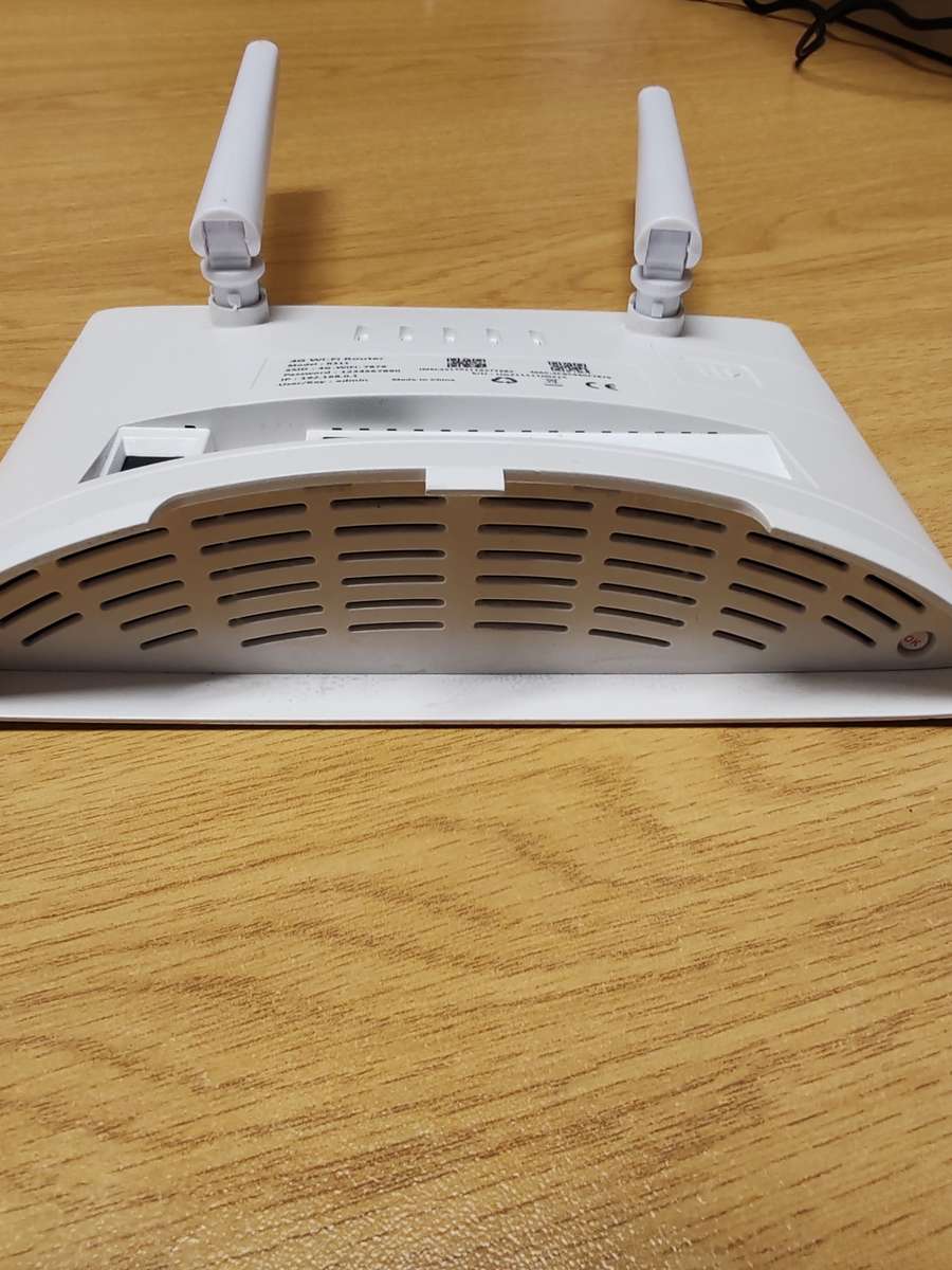 4G Router model (It take a SIM CARD) up to 32