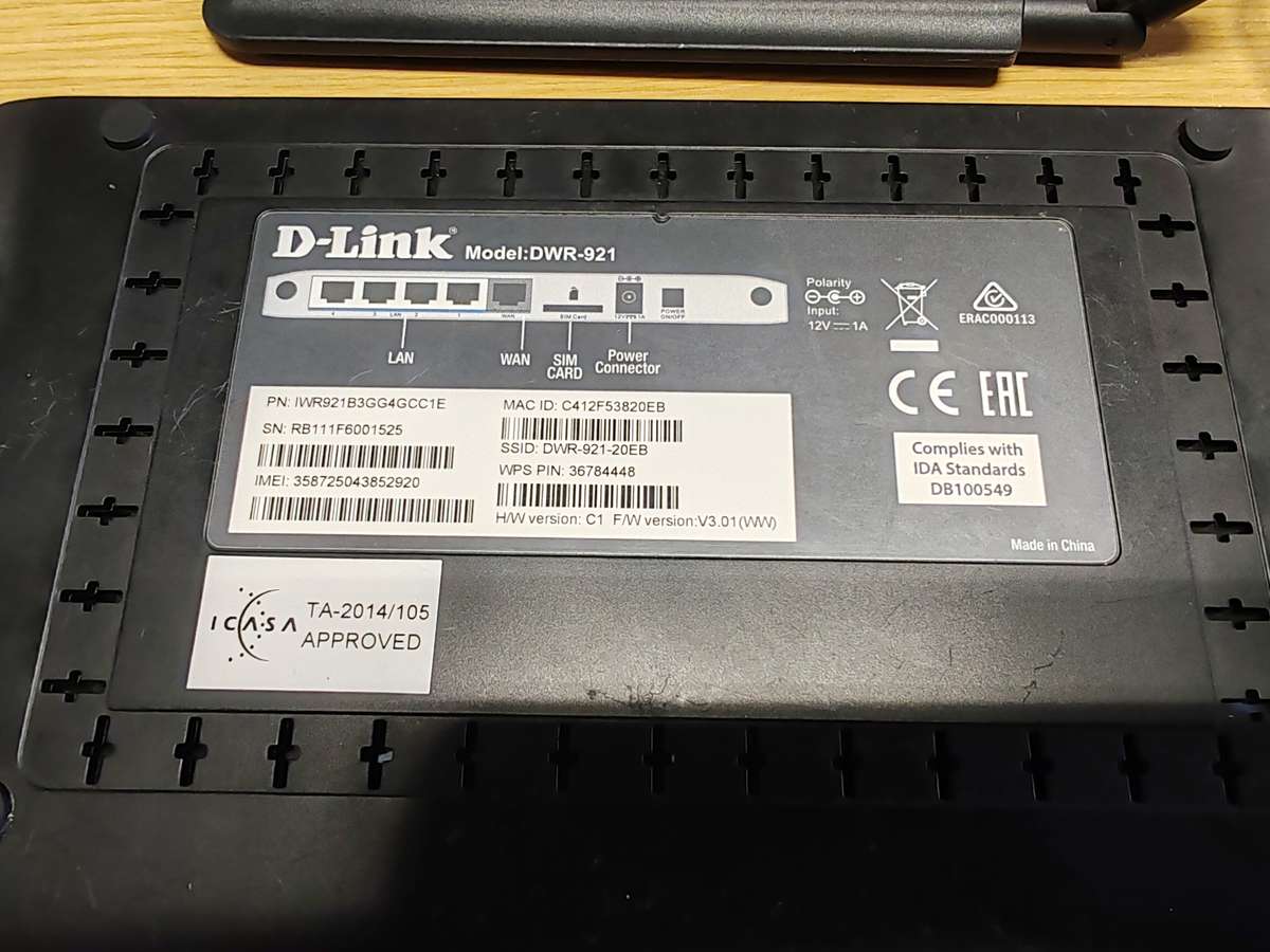 D-KINK ROUTER MODEL: DWR-921 4G router - it take a sim card