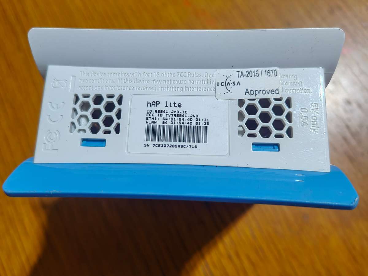 MikroTik hAP lite SOHO 2GHz WiFi Router - network switch (It does not take a SIM CARD)