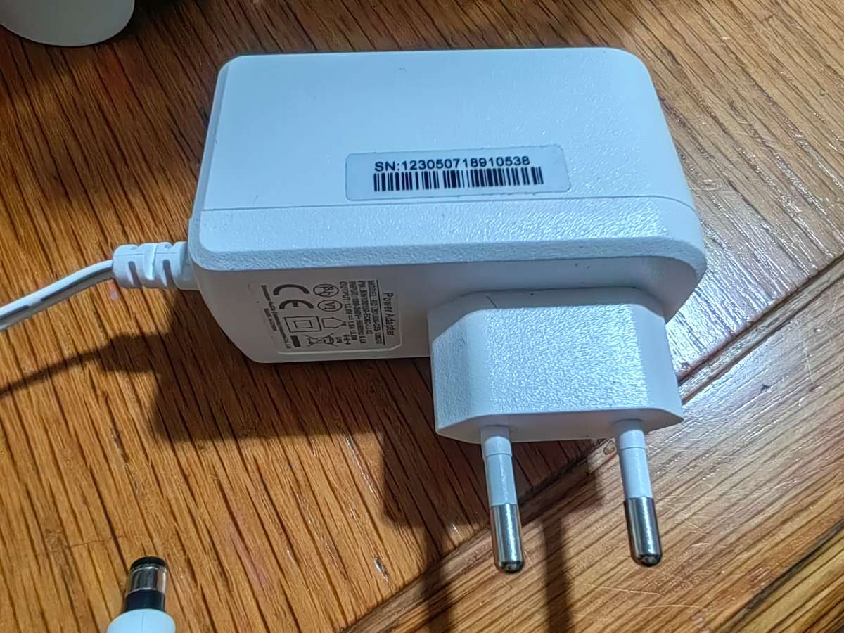 Electronics power  12V 1500mA univesal power supply