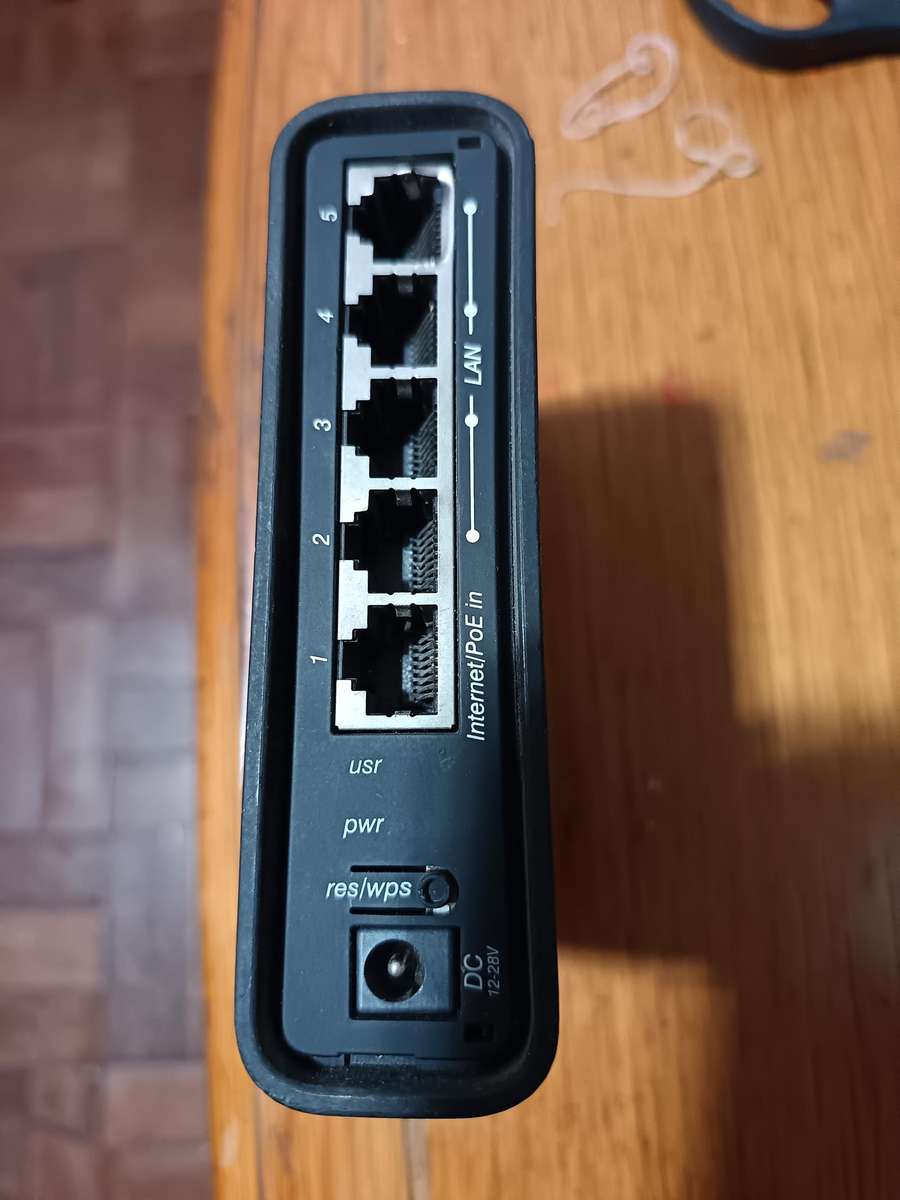 MikroTik hAP AC2 2GHz/5GHz WiFi Router(It does not take a SIM CARD)