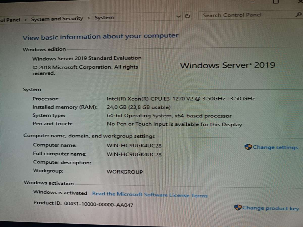 HP Proliant ML310e Gen 8 SERVER