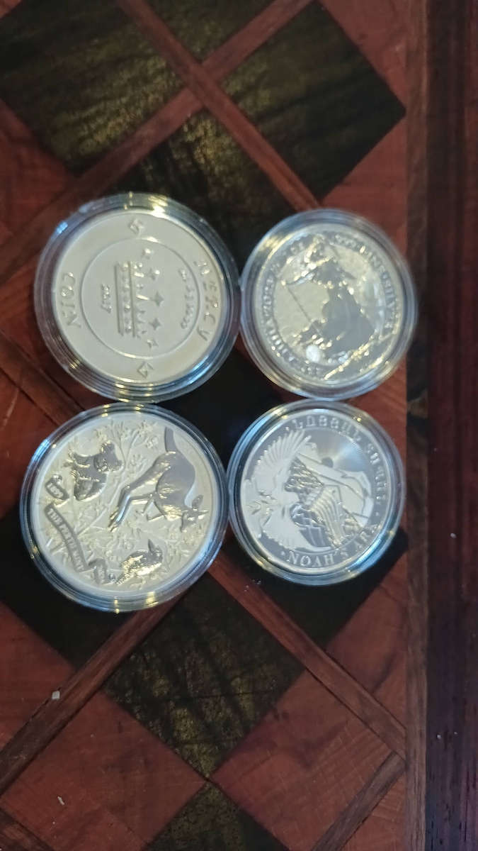 4 x 1 oz silver bullions and rounds
