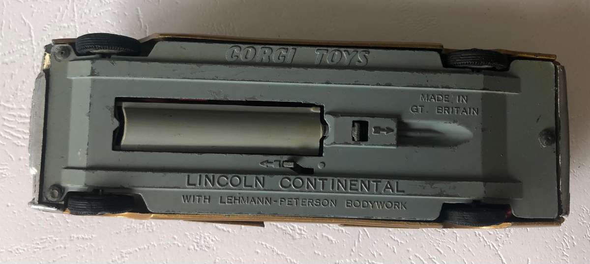 Corgi Lincoln Continental