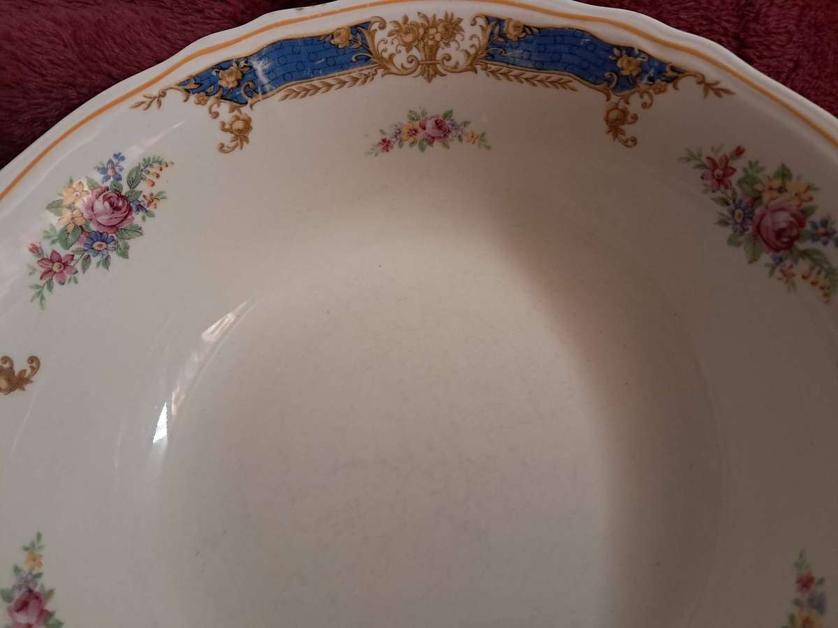 Grindley Cream Petal Serving Bowl
