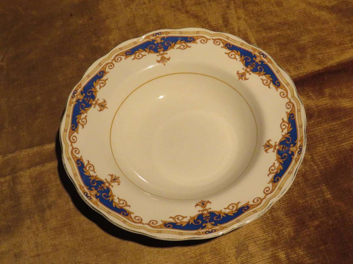 Grindley Cream Petal Service Bowls Pair