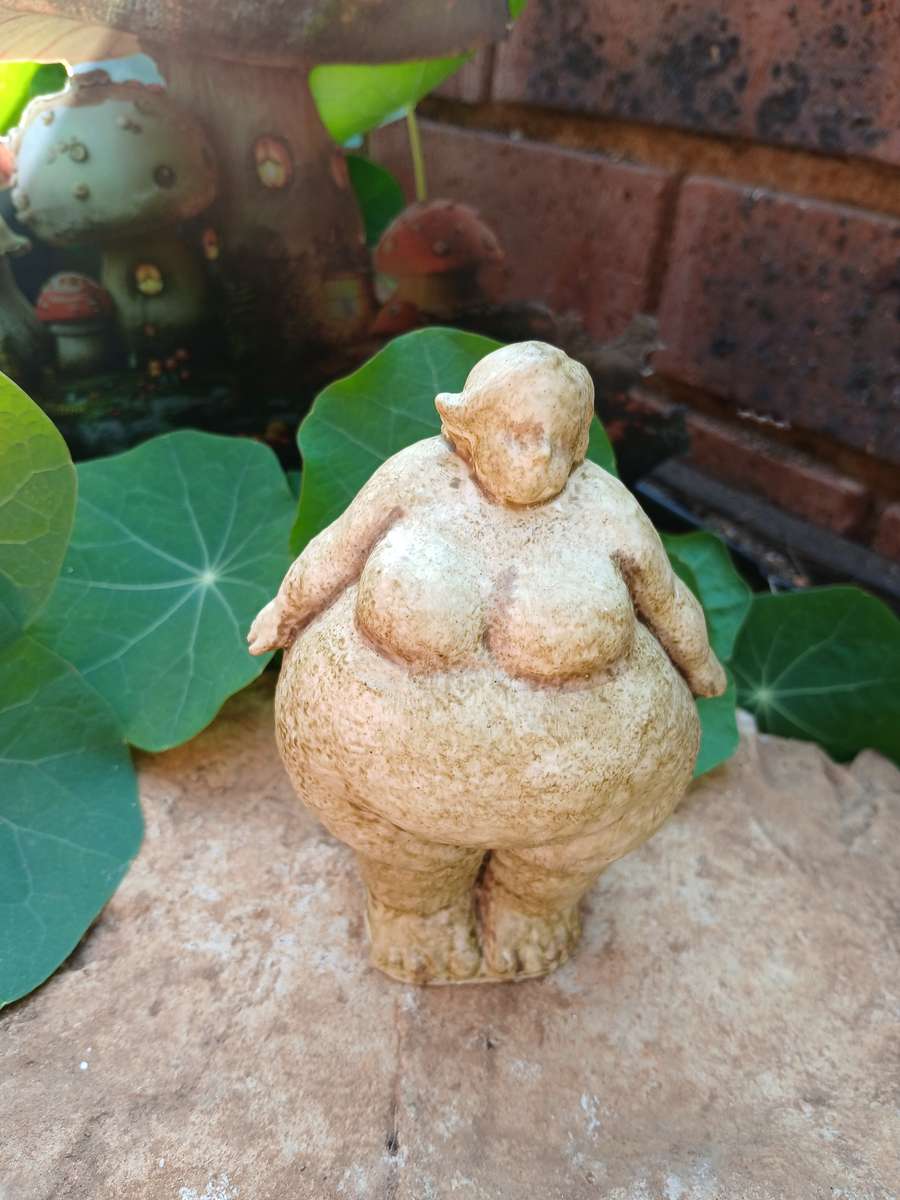 Hand-Cast Whimsical Fat Lady Figurine  12cm Unique Garden & Home Sculpture