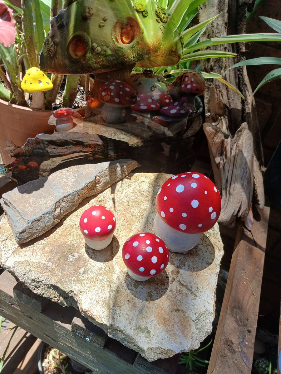 Hand-Cast & Painted Mushroom Statue Set  Whimsical Fungi Decor for Home & Garden