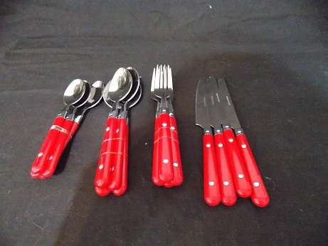 Set of Plastic and Stainless Steel Cutlery Set