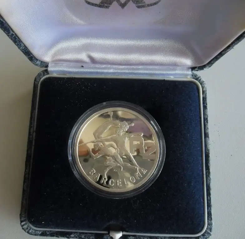 1992 SILVER PROOF 1 oz R2 IN WORN SAM BOX