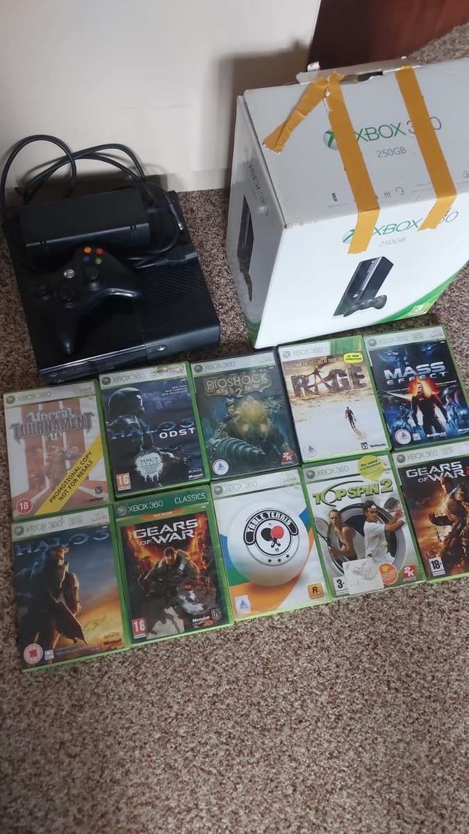 XBOX 360 + 1 CONTROLLER + 10 GAMES - GOOD CONDITION