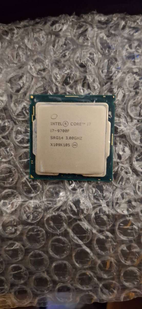 Intel Core i7 9700K + Intel Core i7 9700F