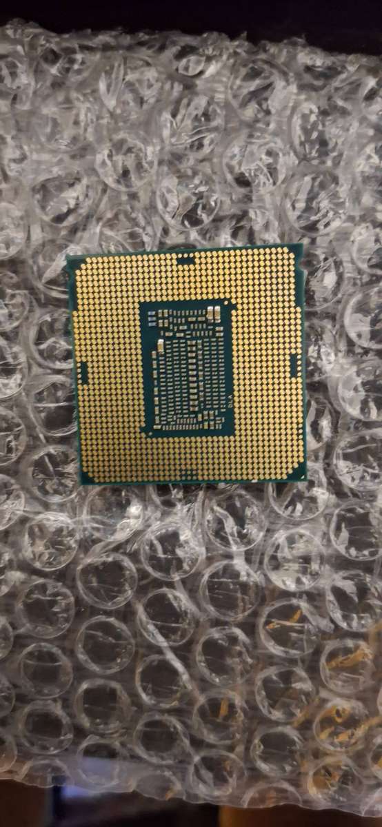 Intel Core i7 9700K + Intel Core i7 9700F