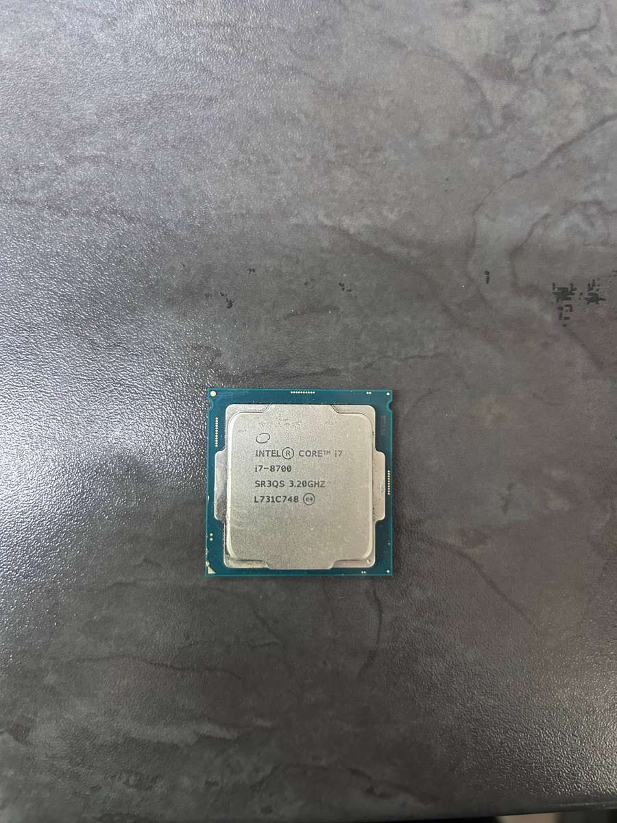 Intel Core i7-8700 ** Faulty **