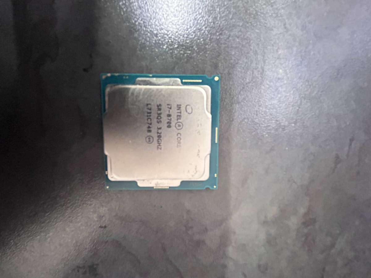 Intel Core i7-8700 ** Faulty **