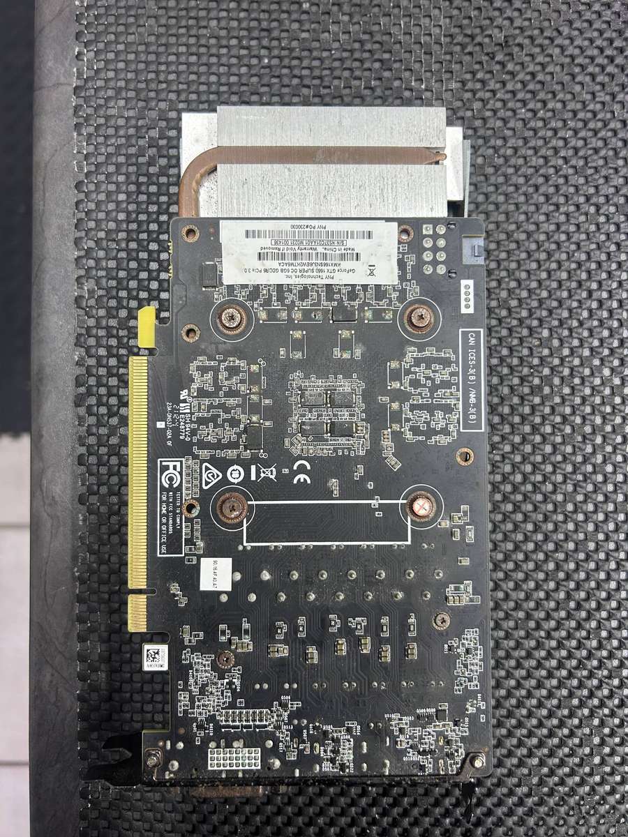 PNY Geforce GTX 1660 Super - BROKEN