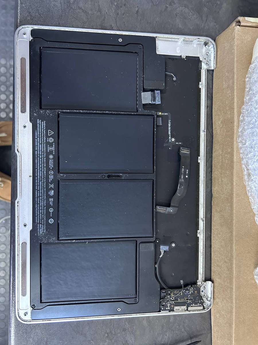 2x Macbook Air for Repairs