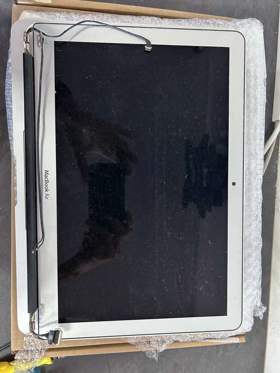 2x Macbook Air for Repairs