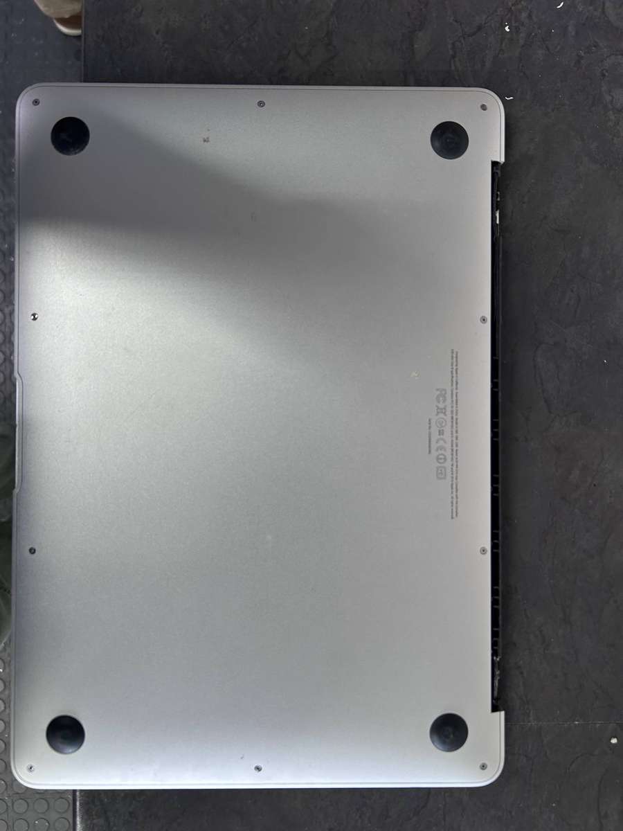 2x Macbook Air for Repairs
