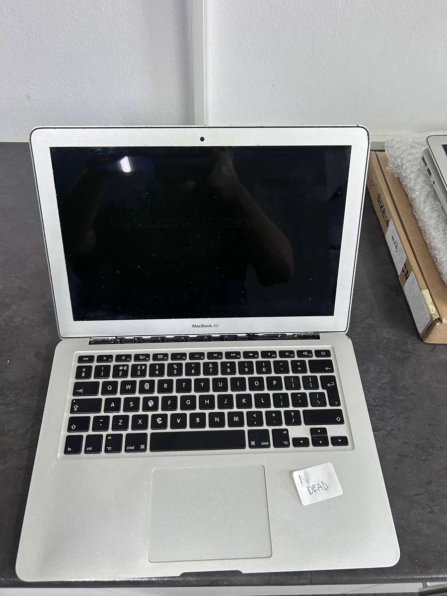 2x Macbook Air for Repairs