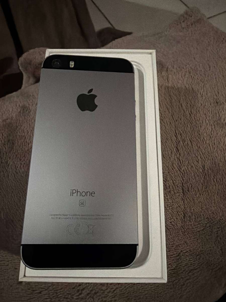 iPhone SE, Space Gray, 32GB (MP822SO/A)
