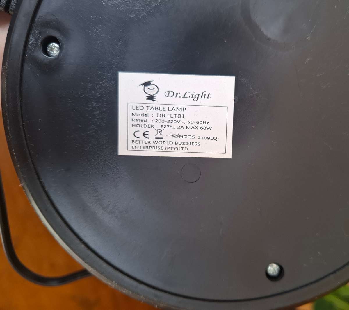 Adjustable bed side table lamp