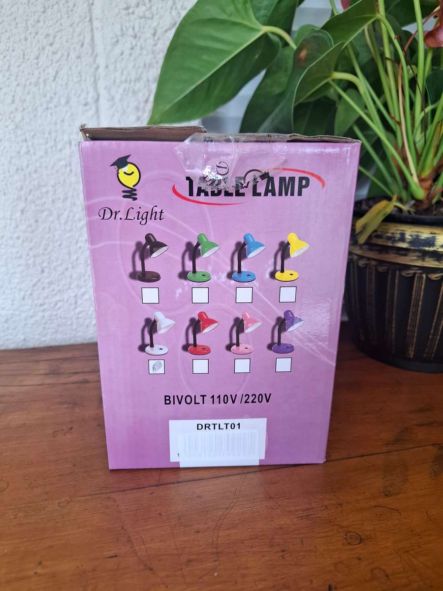 Adjustable bed side table lamp