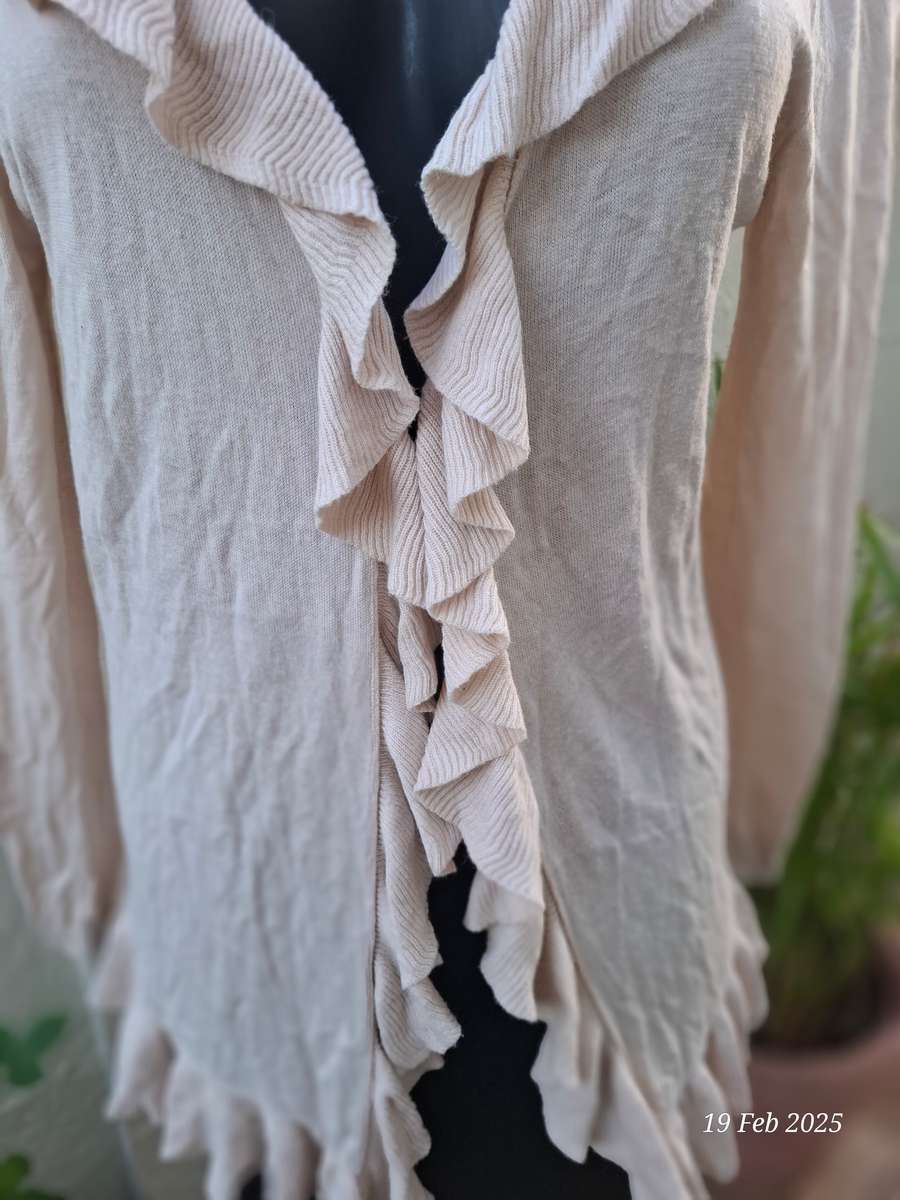 FADE light weight cardigan - M