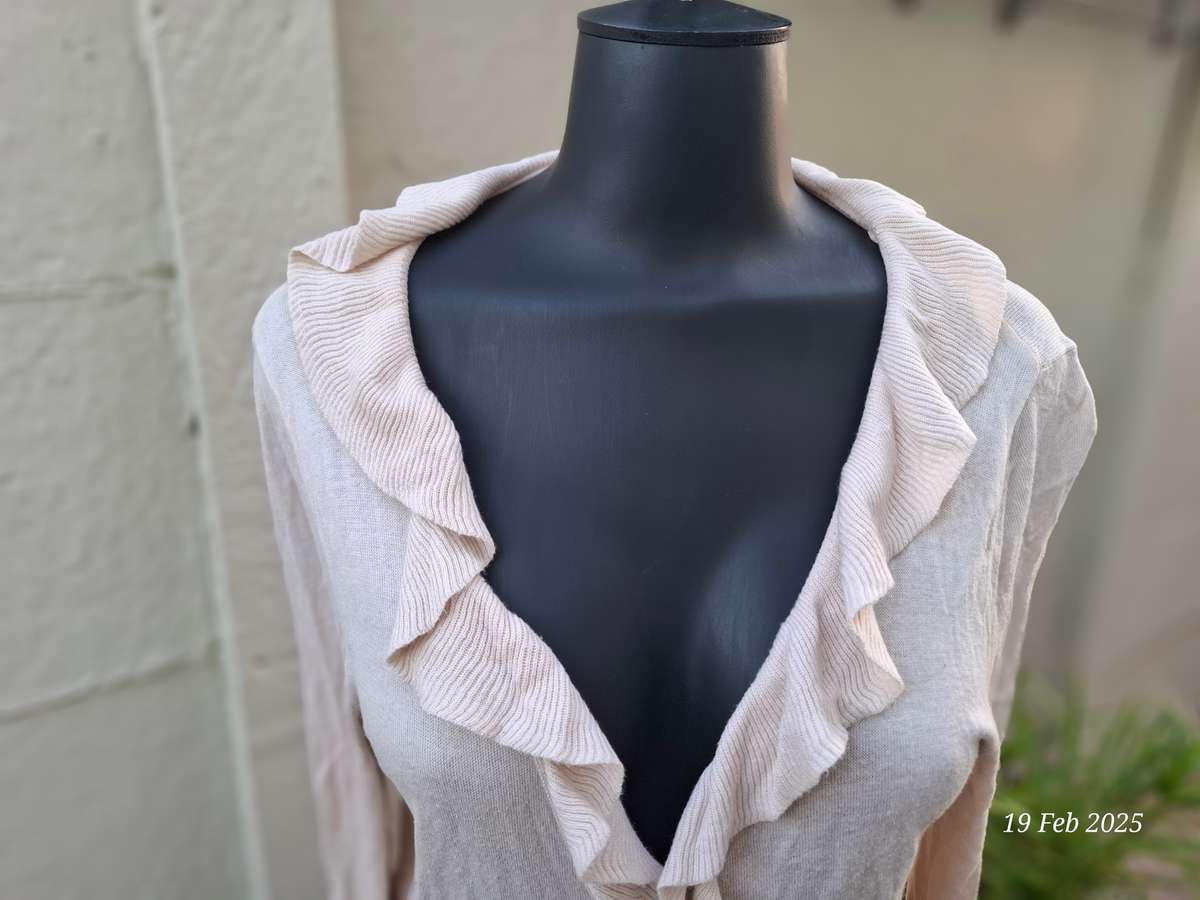 FADE light weight cardigan - M