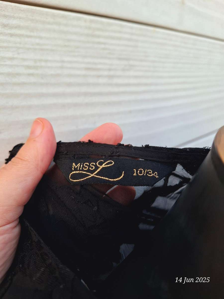 Black lace top - 10/34