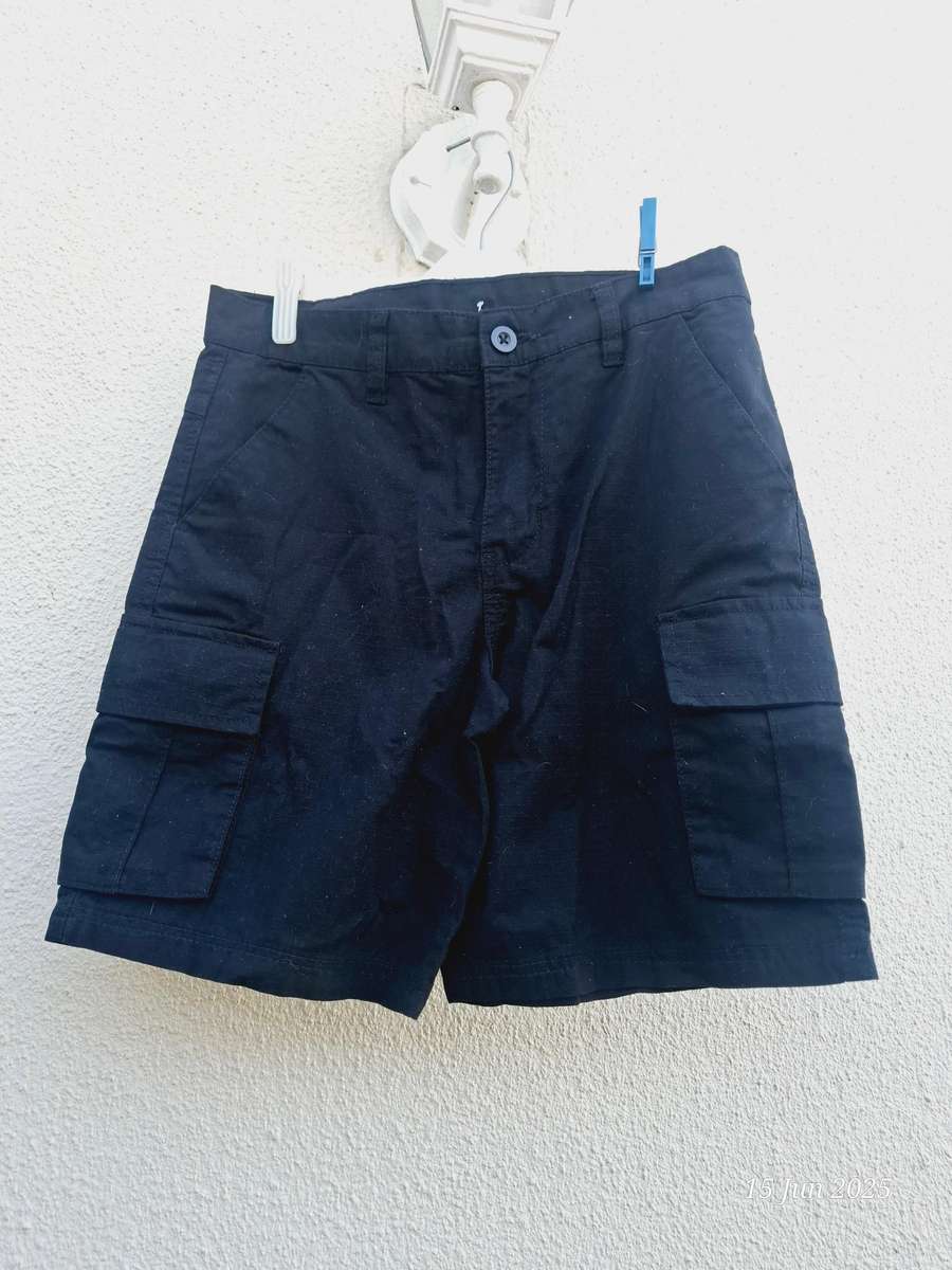 MRP Black Cargo Shorts - Size 28
