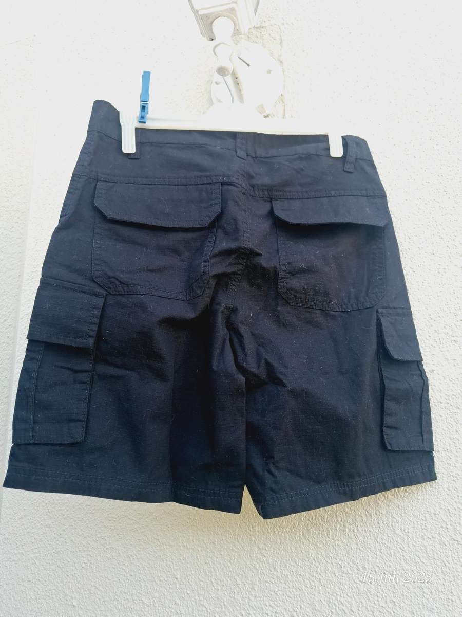 MRP Black Cargo Shorts - Size 28