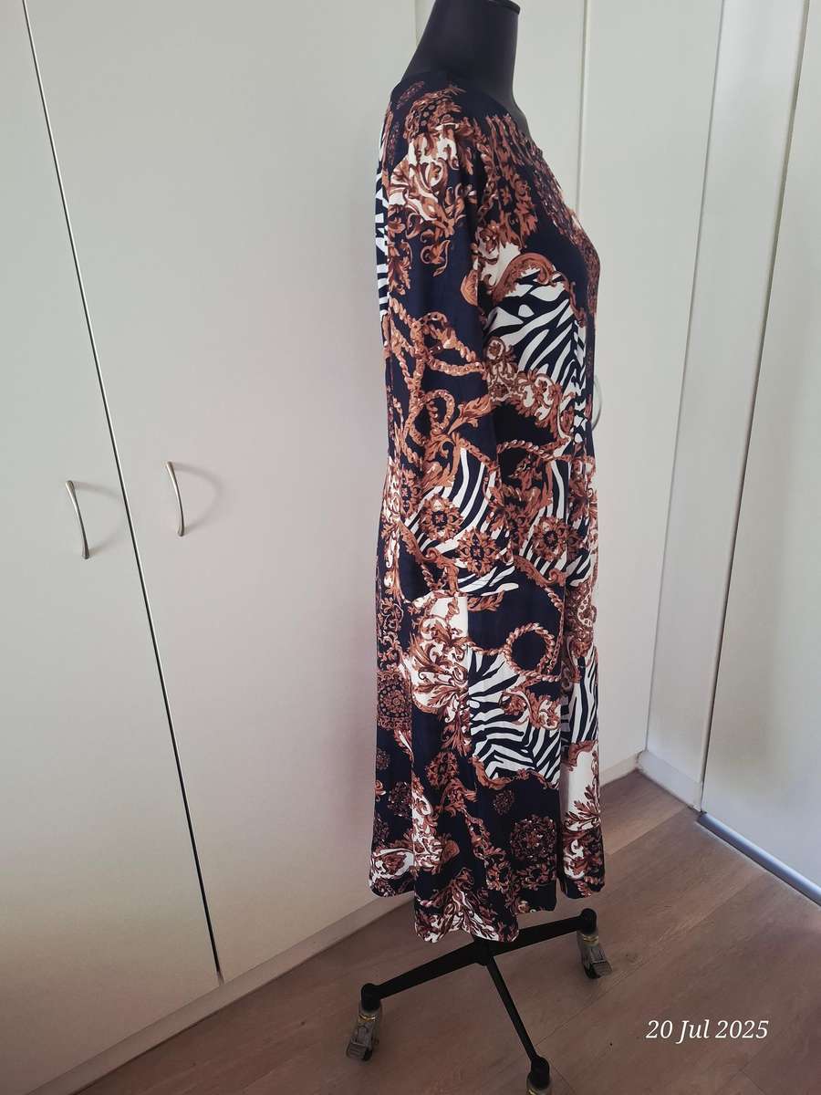 New navy and brown below knee dress.  Size XL