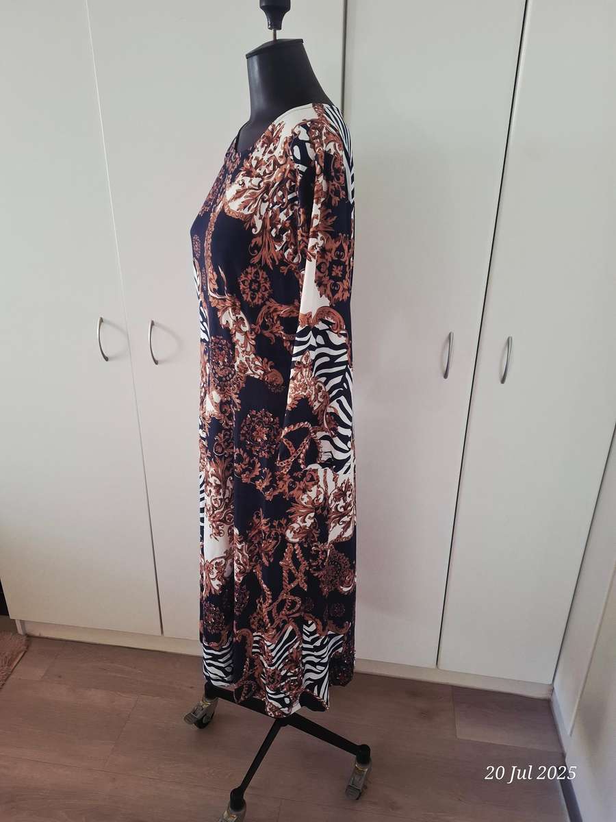 New navy and brown below knee dress.  Size XL