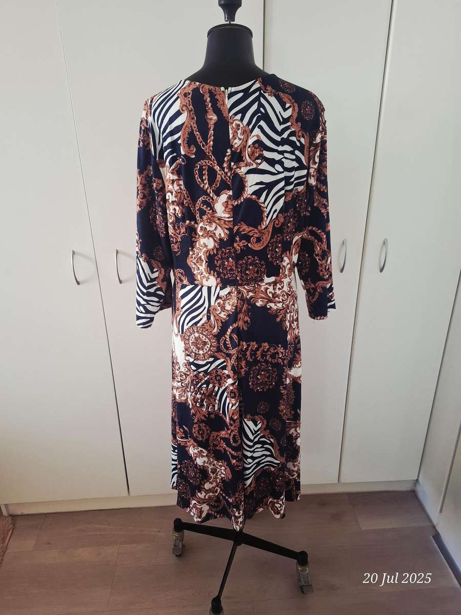 New navy and brown below knee dress.  Size XL