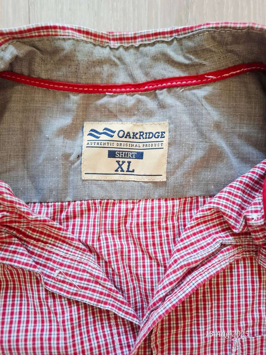 Mens Oakridge white and red checkered short sleeve button shirt - XL