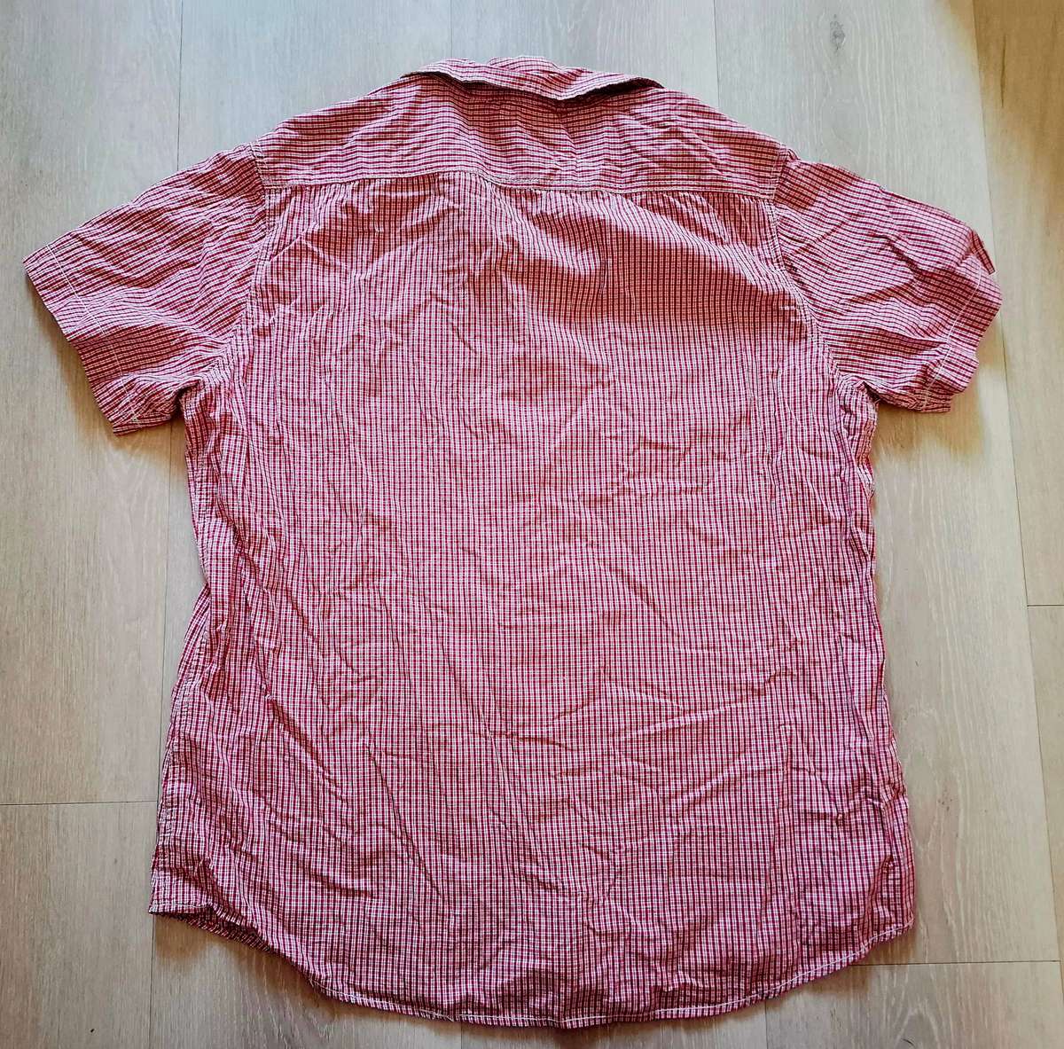 Mens Oakridge white and red checkered short sleeve button shirt - XL