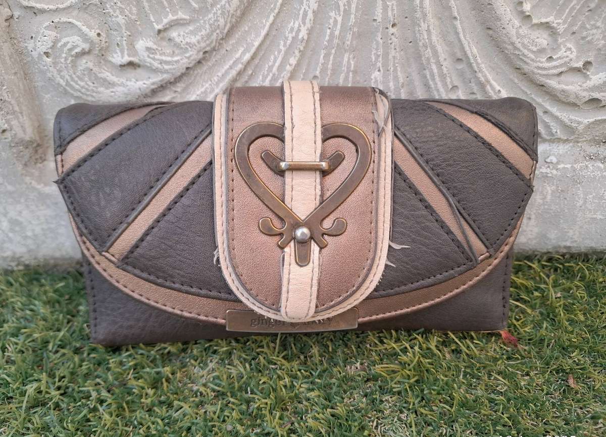 Ginger Mary Wallet / Purse
