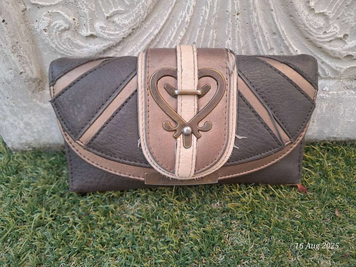 Ginger Mary Wallet / Purse