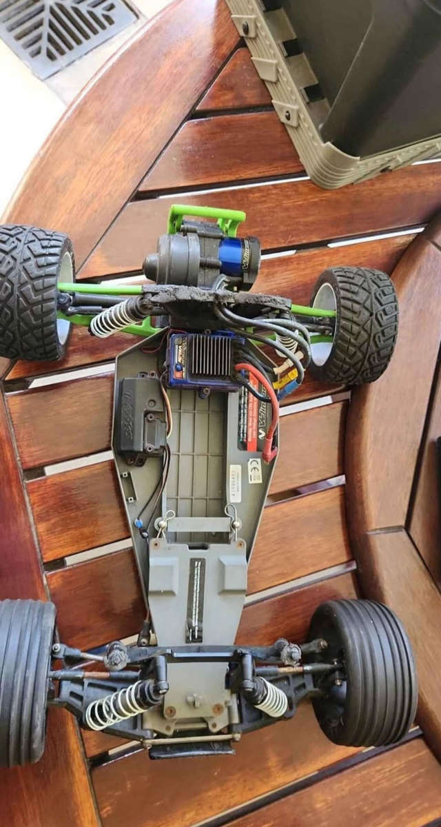 Rc cars works no battery has receiver needs tlc