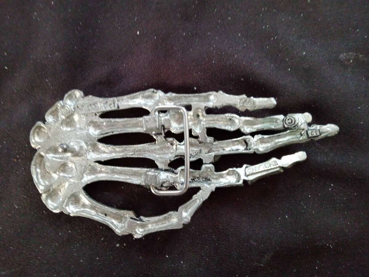 Skeleton Hand Buckle (TPS-115A)