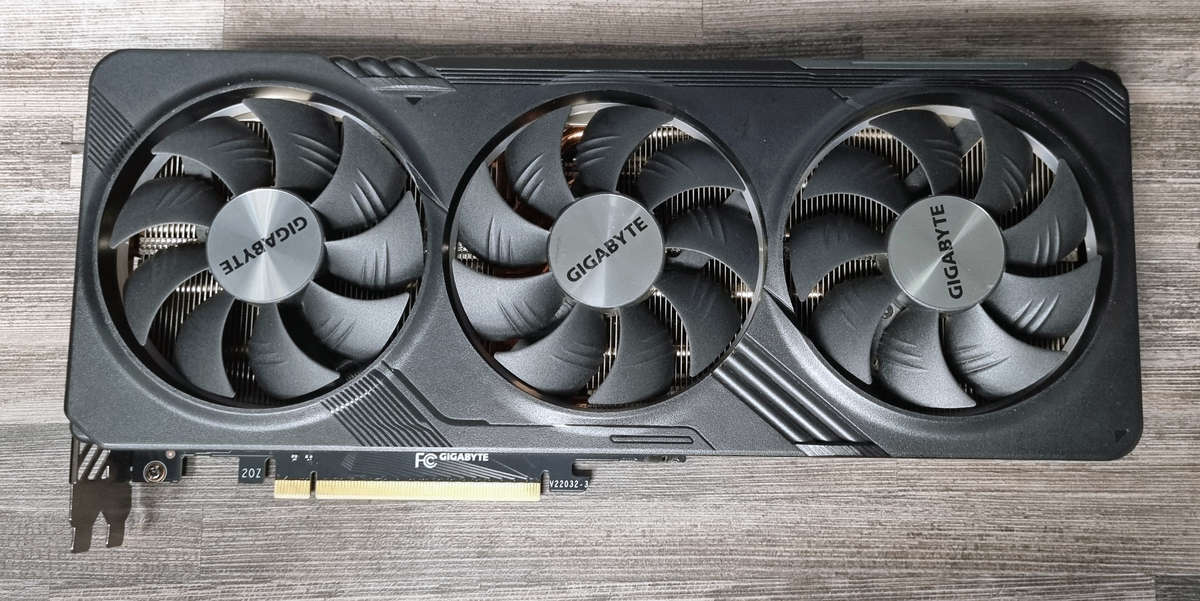 GeForce RTX 4070 SUPER GAMING OC 12G (Gigabyte)