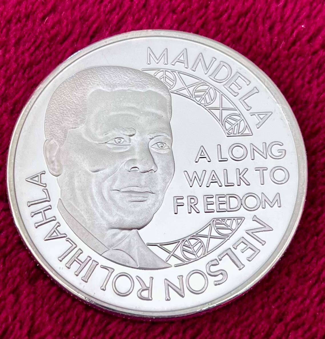 Nelson Mandela Commemorative medallion