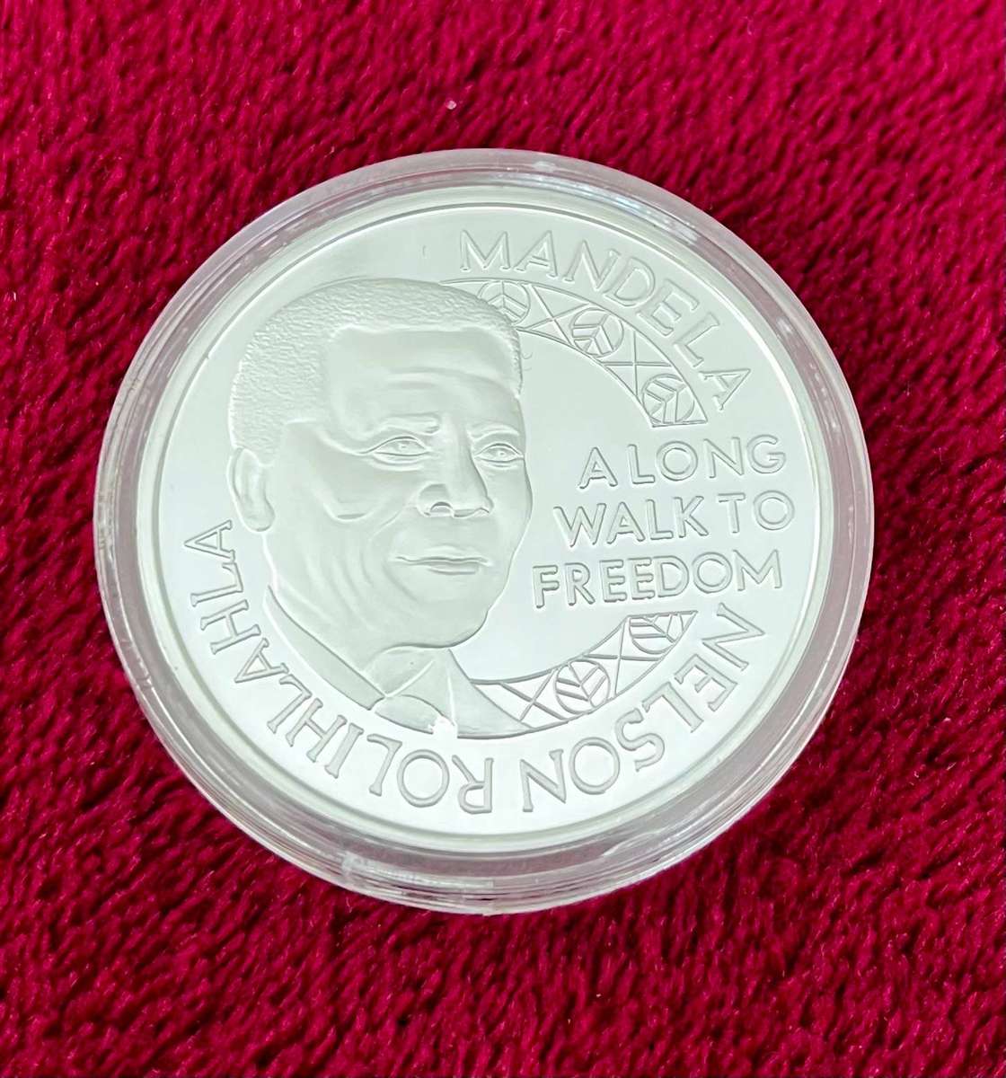 Nelson Mandela Commemorative medallion