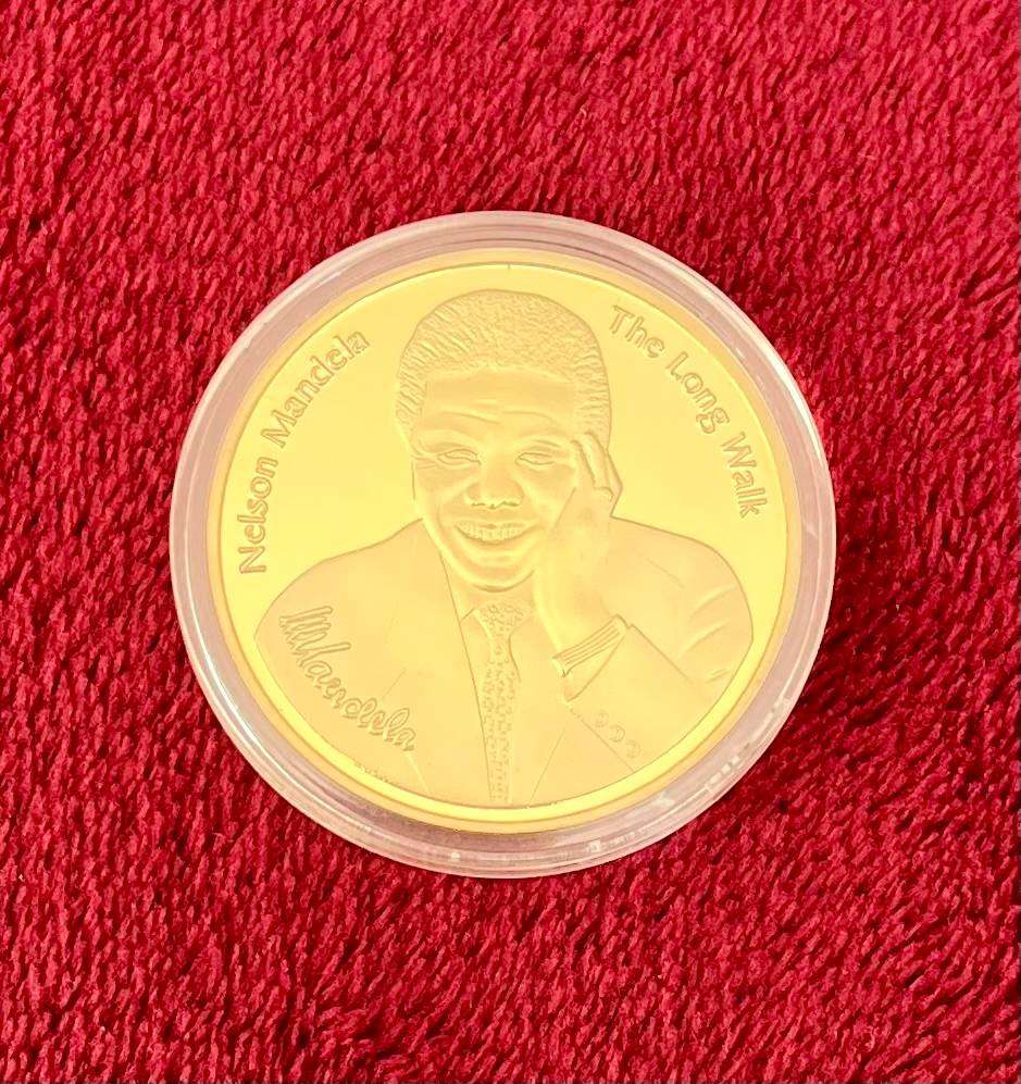 Nelson Mandela Commemorative medallion