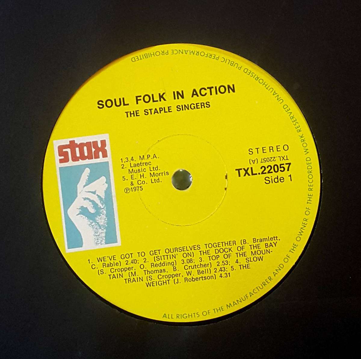THE STAPLE SINGERS - SOUL AND FOLK IN ACTION